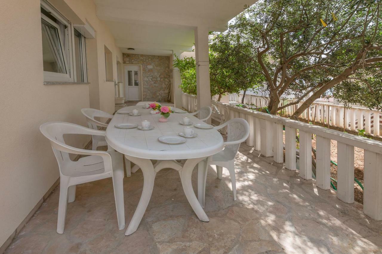 Luca Apartma Omis